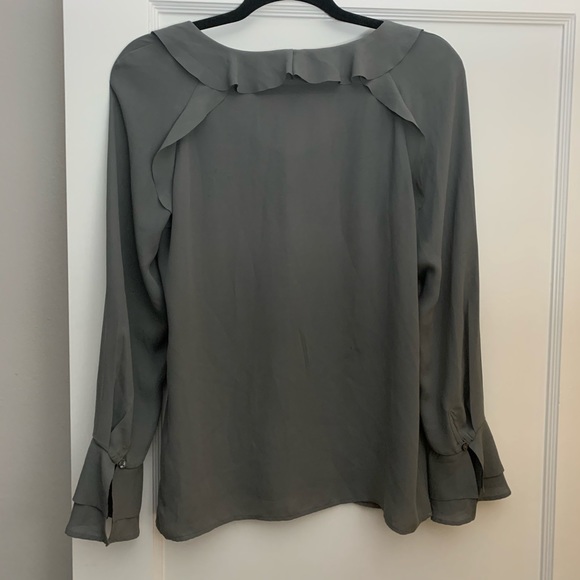 BANANA REPUBLIC GREY BLOUSE - Picture 5 of 6